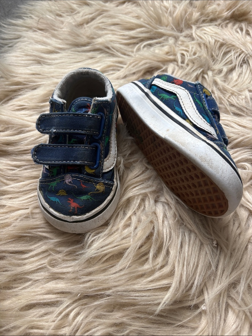 Vans Kids Navy Dinosaur Velcro Sneakers with White Stripe